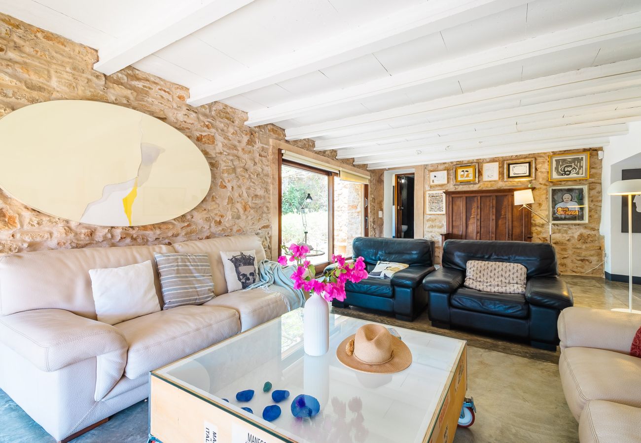 Casa en Cas Concos - Can Pessal casa de vacaciones en la montaña con piscina privada cerca de Es Carritx Mallorca