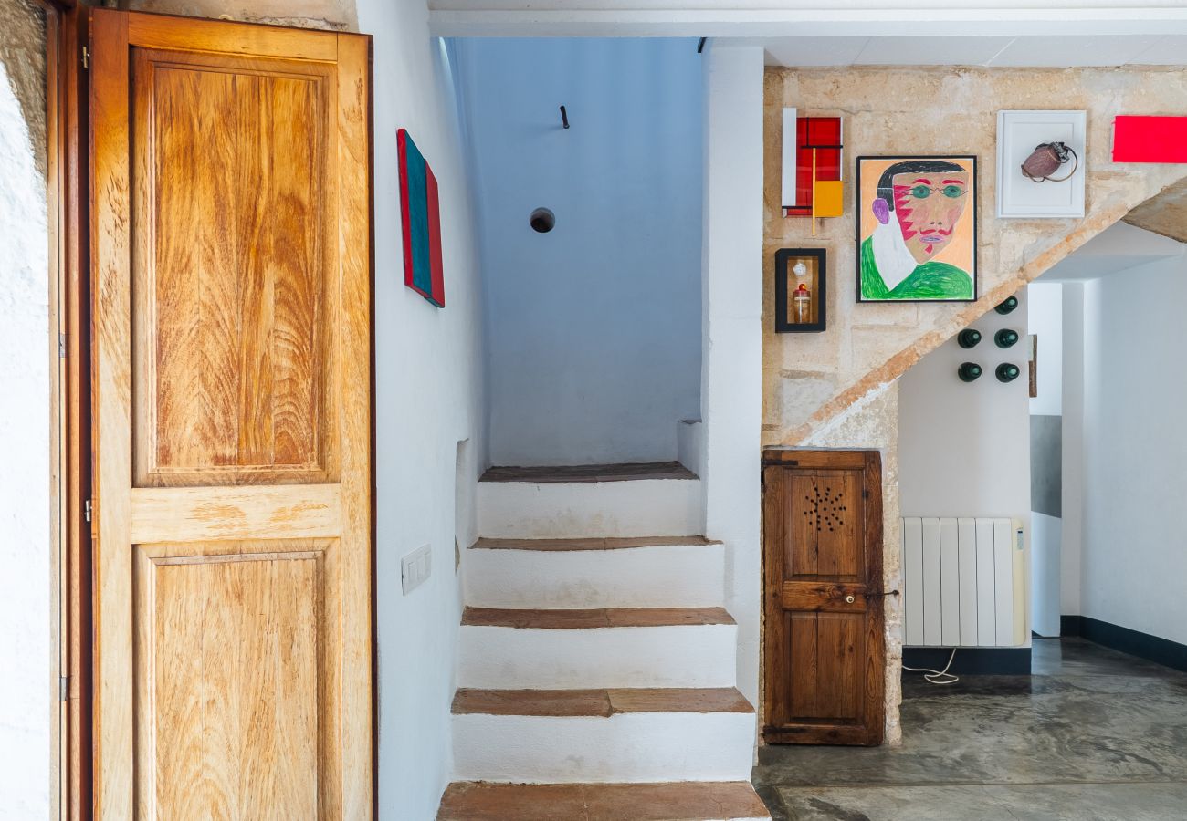 Casa en Cas Concos - Can Pessal casa de vacaciones en la montaña con piscina privada cerca de Es Carritx Mallorca