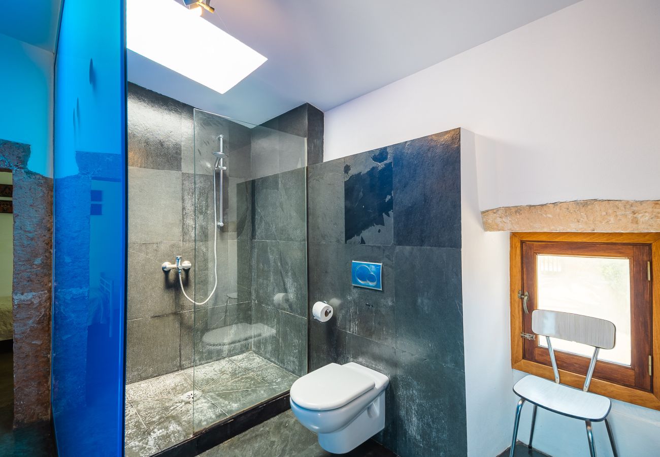 Casa en Cas Concos - Can Pessal casa de vacaciones en la montaña con piscina privada cerca de Es Carritx Mallorca
