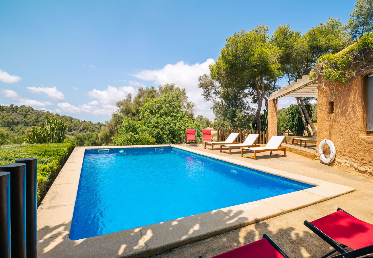 Casa en Cas Concos - Can Pessal casa de vacaciones en la montaña con piscina privada cerca de Es Carritx Mallorca