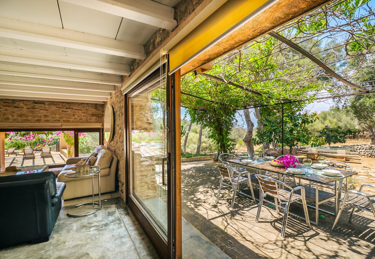 Casa en Cas Concos - Can Pessal casa de vacaciones en la montaña con piscina privada cerca de Es Carritx Mallorca