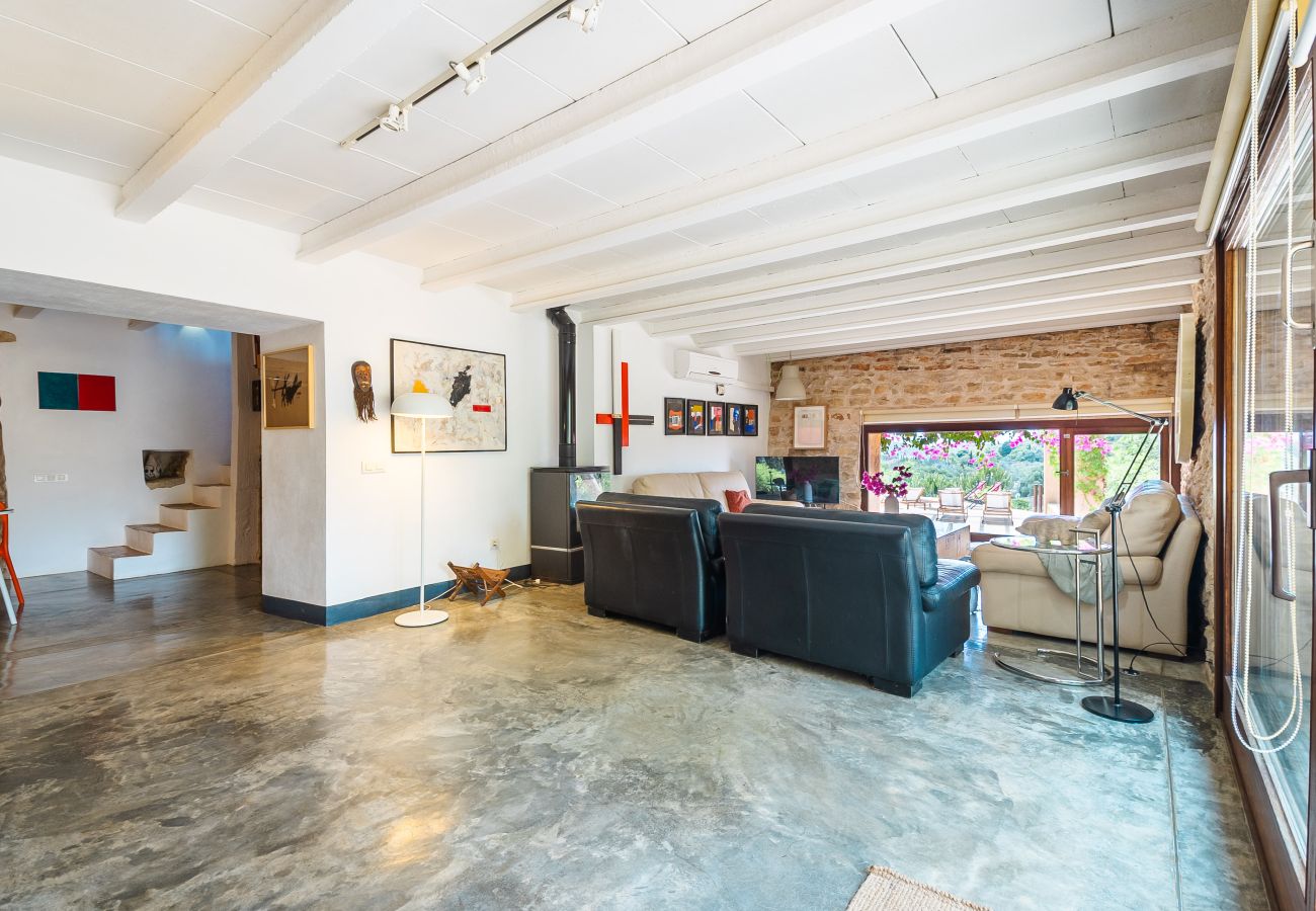 Casa en Cas Concos - Can Pessal casa de vacaciones en la montaña con piscina privada cerca de Es Carritx Mallorca