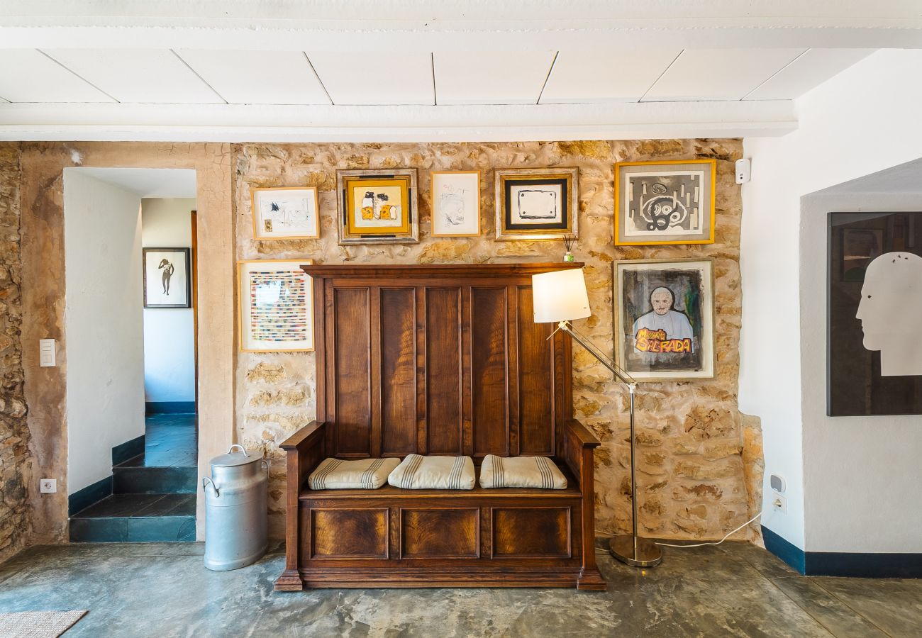 Casa en Cas Concos - Can Pessal casa de vacaciones en la montaña con piscina privada cerca de Es Carritx Mallorca