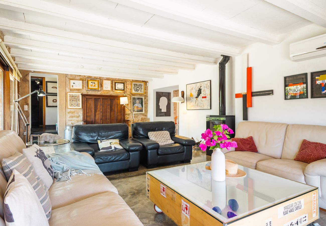 Casa en Cas Concos - Can Pessal casa de vacaciones en la montaña con piscina privada cerca de Es Carritx Mallorca
