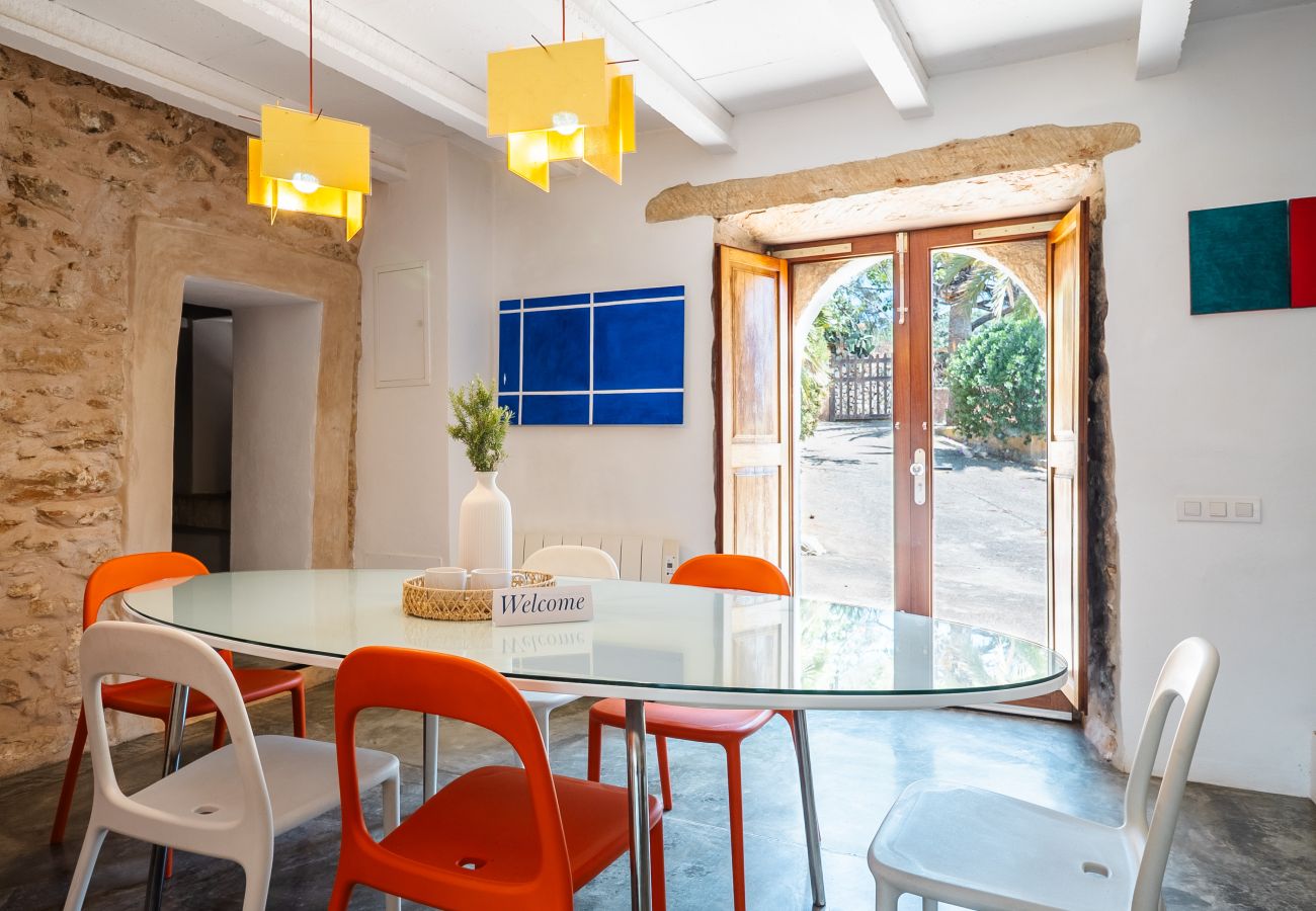 Casa en Cas Concos - Can Pessal casa de vacaciones en la montaña con piscina privada cerca de Es Carritx Mallorca