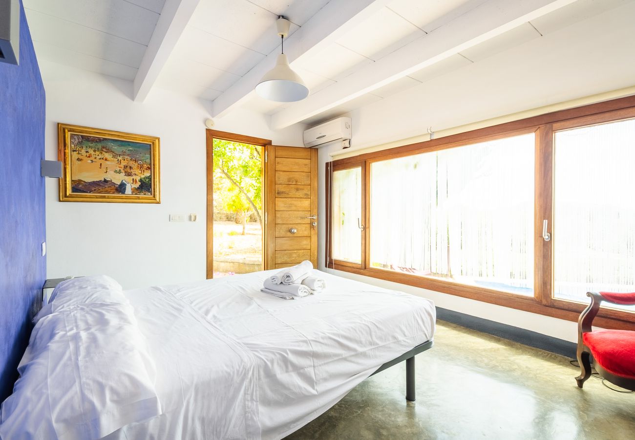 Casa en Cas Concos - Can Pessal casa de vacaciones en la montaña con piscina privada cerca de Es Carritx Mallorca