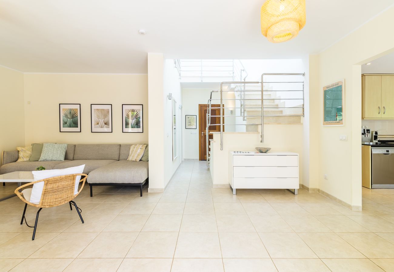 Casa en Manacor - Villa Occitania Mallorca moderna casa de vacaciones en Cala Murada con piscina para 8 personas