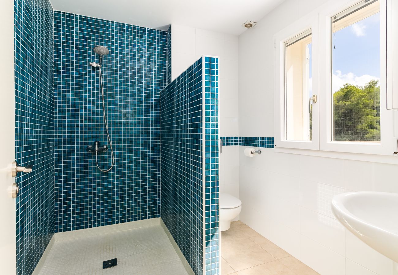 Casa en Manacor - Villa Occitania Mallorca moderna casa de vacaciones en Cala Murada con piscina para 8 personas