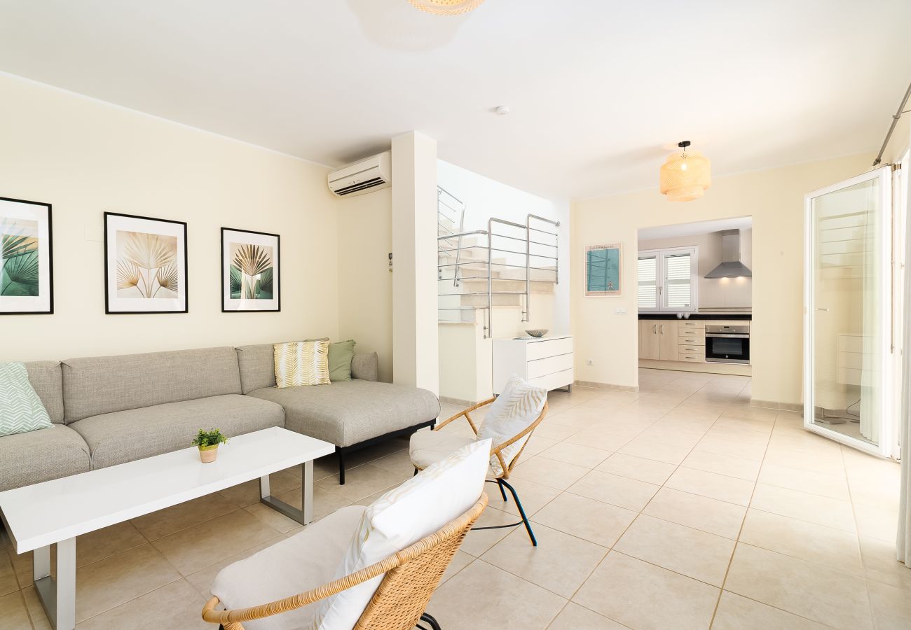 Casa en Manacor - Villa Occitania Mallorca moderna casa de vacaciones en Cala Murada con piscina para 8 personas