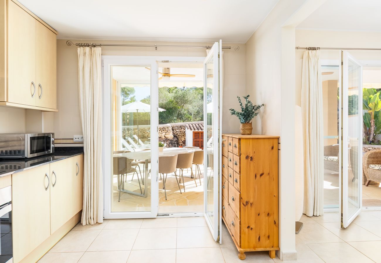 Casa en Manacor - Villa Occitania Mallorca moderna casa de vacaciones en Cala Murada con piscina para 8 personas