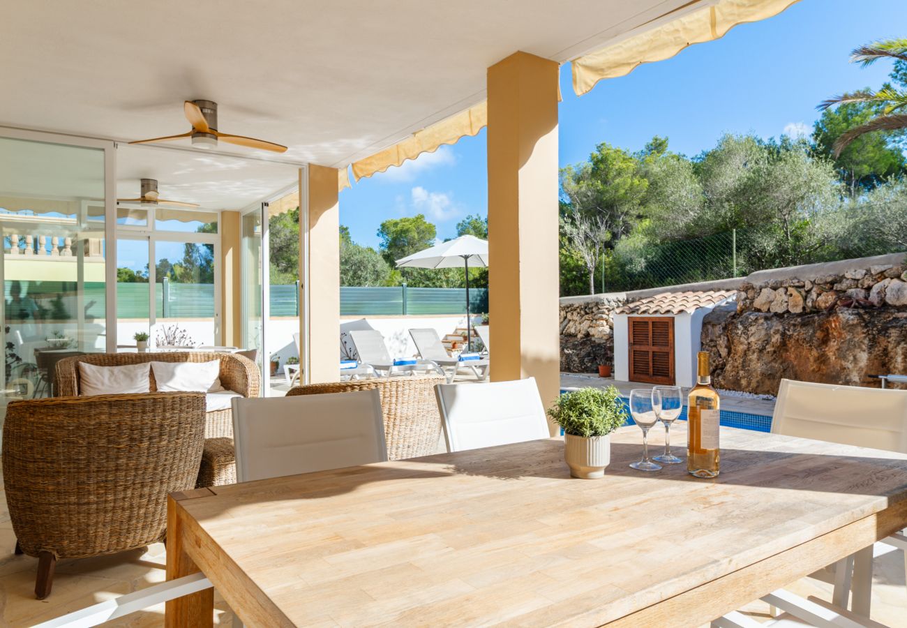 Casa en Manacor - Villa Occitania Mallorca moderna casa de vacaciones en Cala Murada con piscina para 8 personas