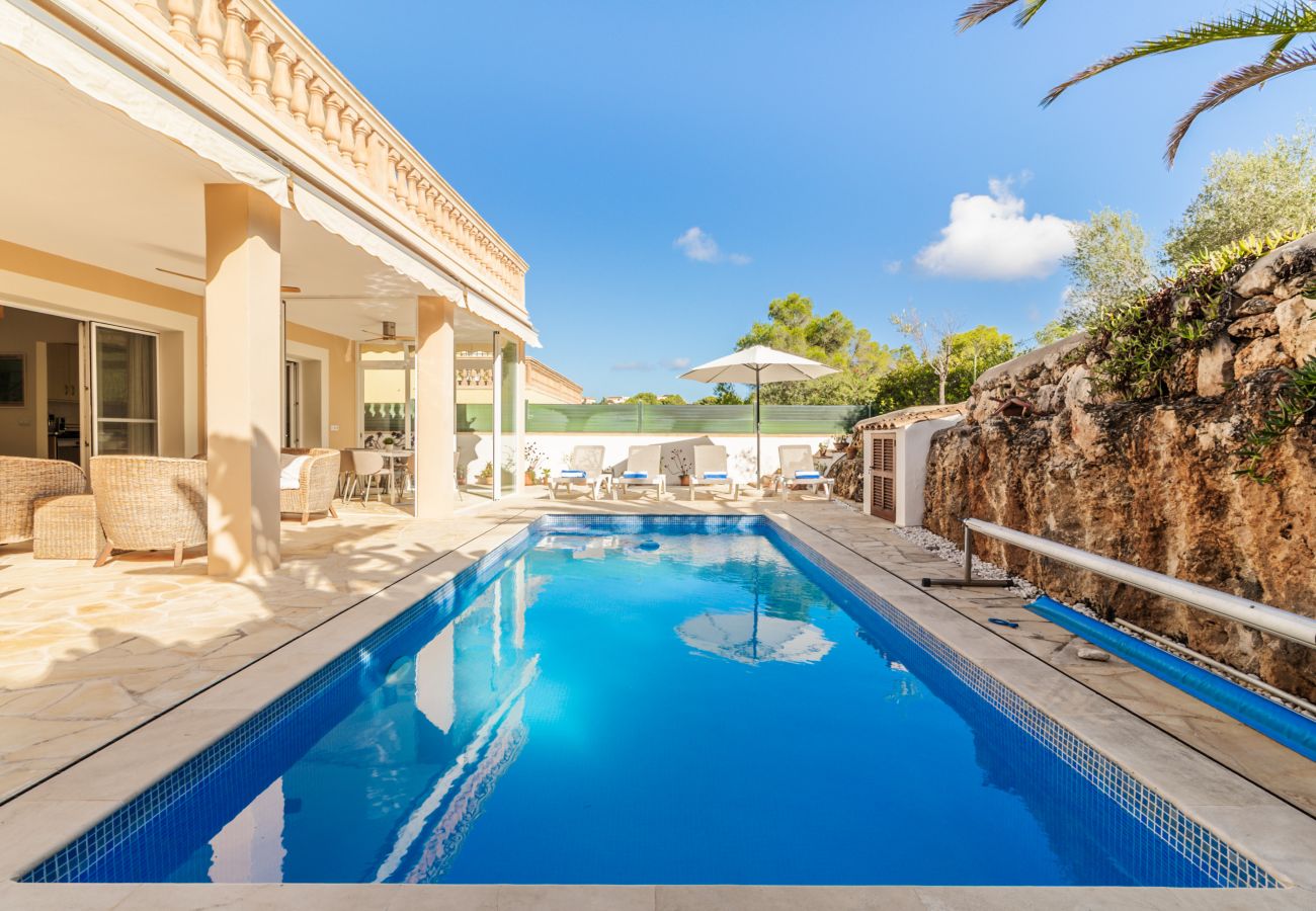 Casa en Manacor - Villa Occitania Mallorca moderna casa de vacaciones en Cala Murada con piscina para 8 personas