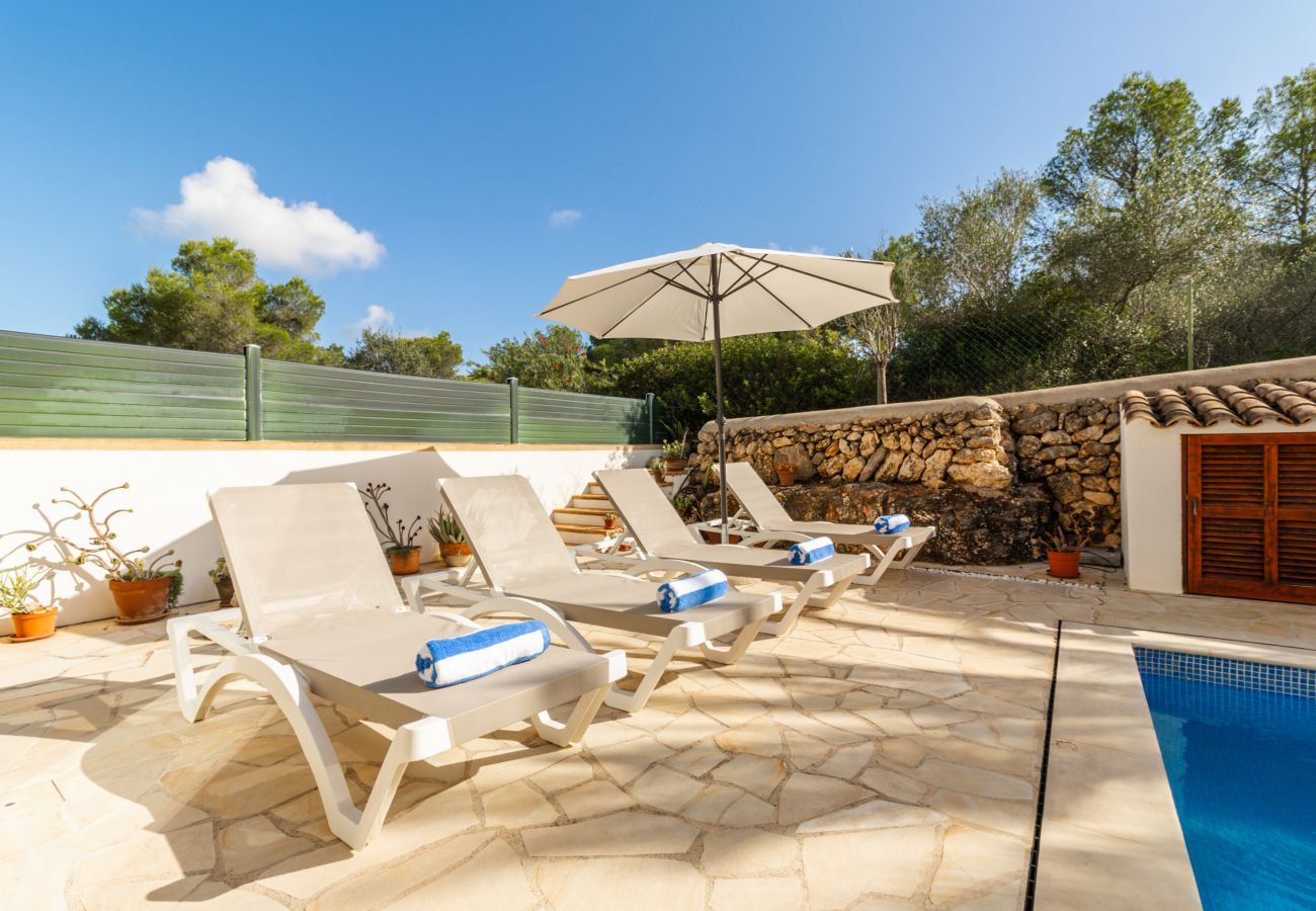 Casa en Manacor - Villa Occitania Mallorca moderna casa de vacaciones en Cala Murada con piscina para 8 personas