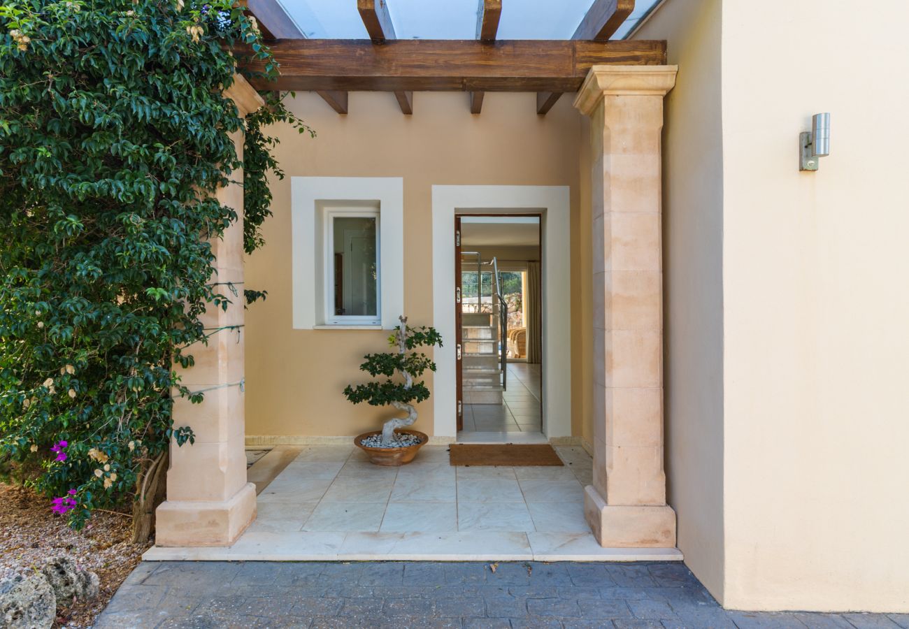 Casa en Manacor - Villa Occitania Mallorca moderna casa de vacaciones en Cala Murada con piscina para 8 personas