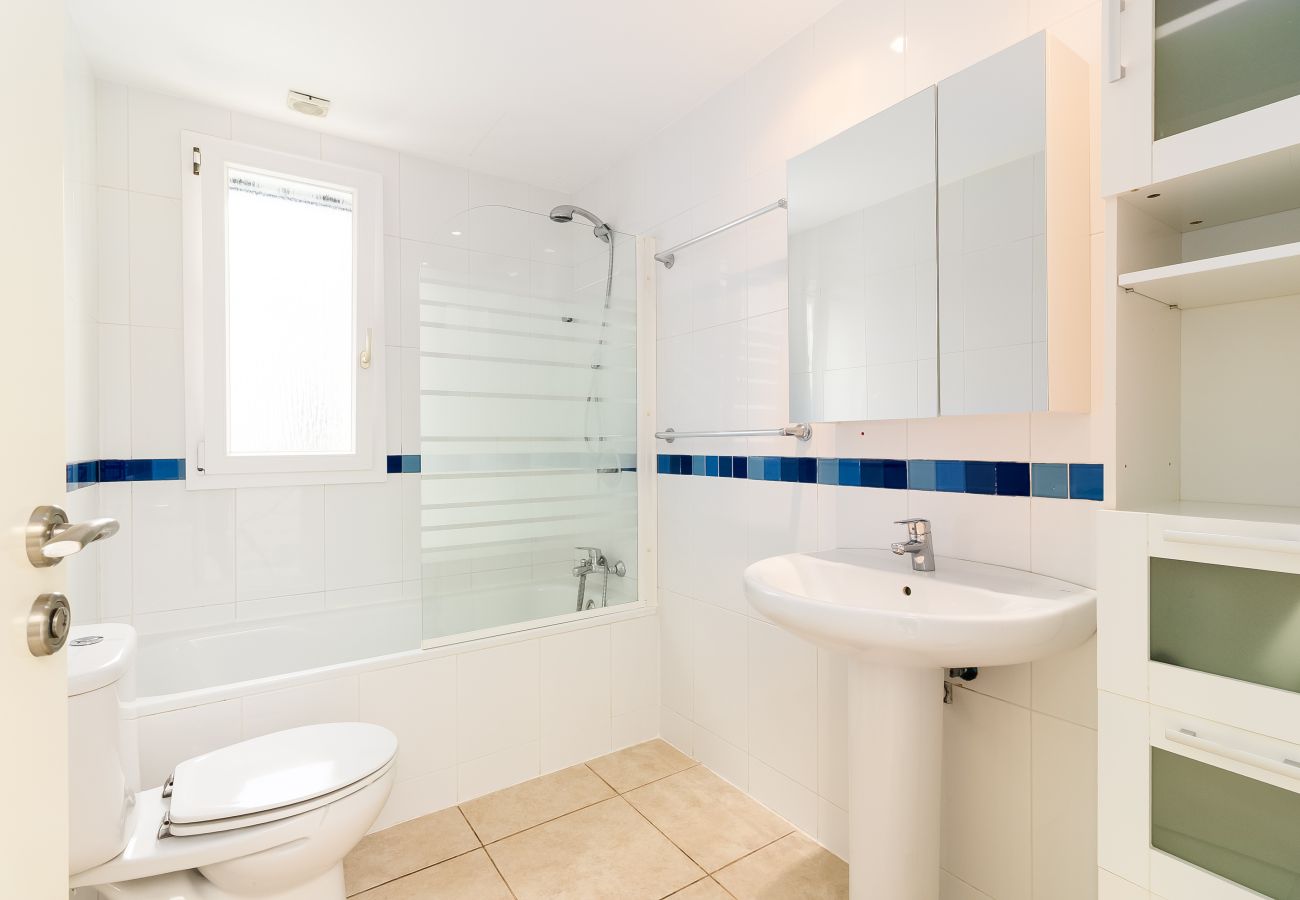 Casa en Manacor - Villa Occitania Mallorca moderna casa de vacaciones en Cala Murada con piscina para 8 personas