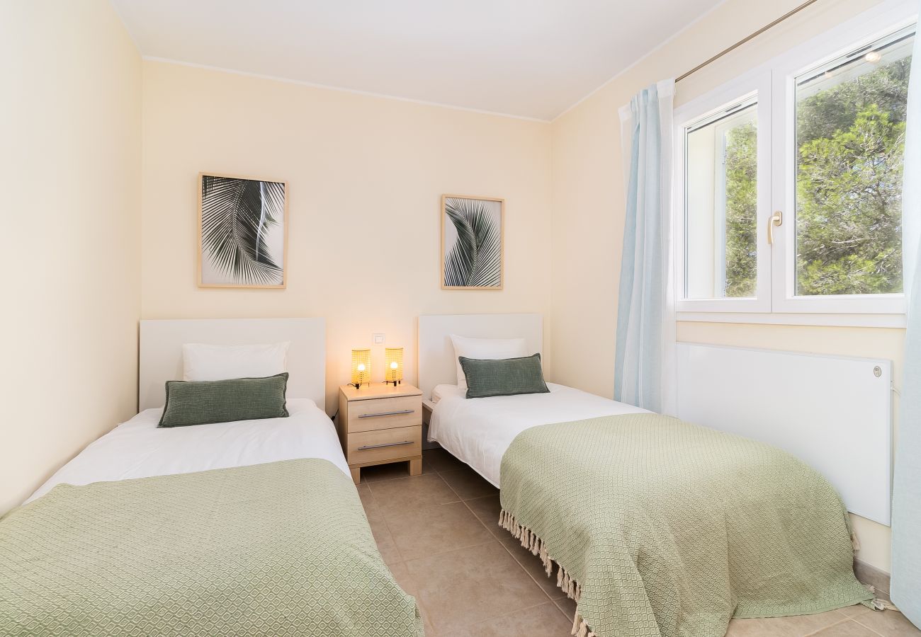 Casa en Manacor - Villa Occitania Mallorca moderna casa de vacaciones en Cala Murada con piscina para 8 personas