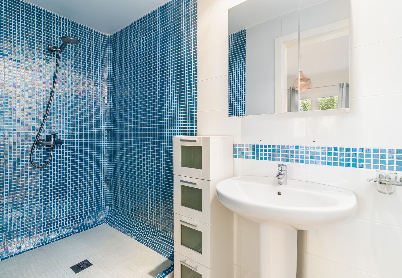 Casa en Manacor - Villa Occitania Mallorca moderna casa de vacaciones en Cala Murada con piscina para 8 personas