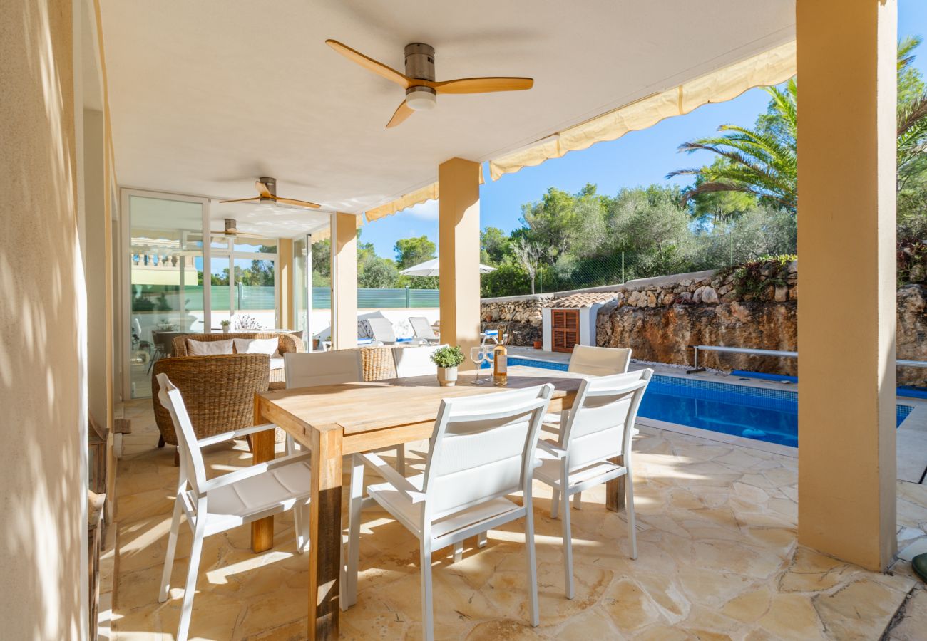 Casa en Manacor - Villa Occitania Mallorca moderna casa de vacaciones en Cala Murada con piscina para 8 personas