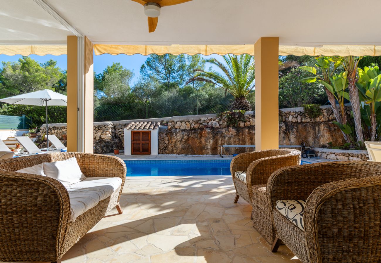 Casa en Manacor - Villa Occitania Mallorca moderna casa de vacaciones en Cala Murada con piscina para 8 personas