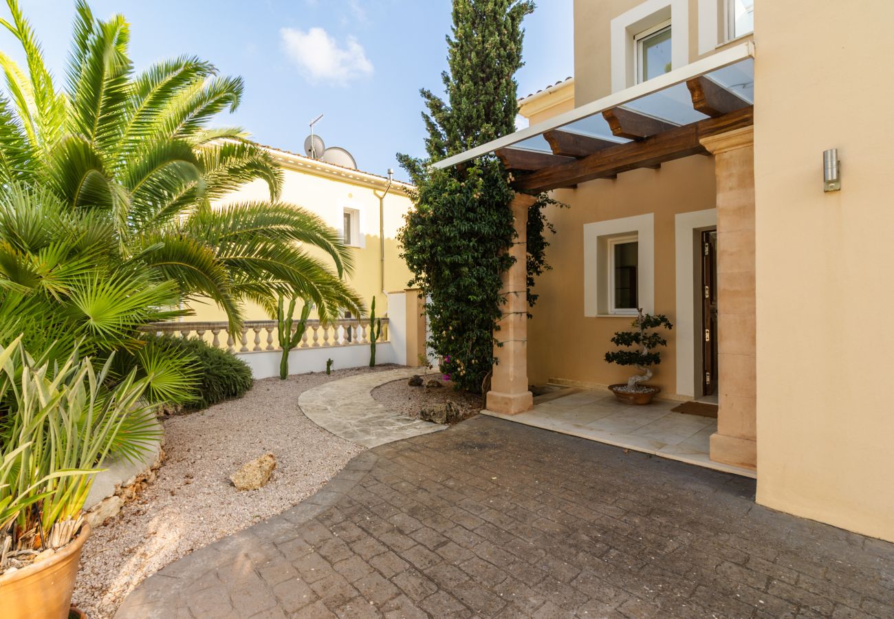 Casa en Manacor - Villa Occitania Mallorca moderna casa de vacaciones en Cala Murada con piscina para 8 personas