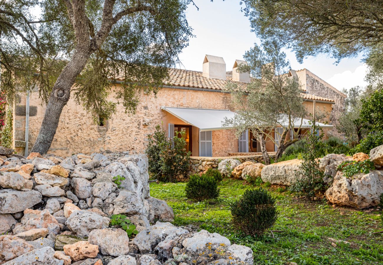 Finca en LLucmajor - Finca Terra Vella finca de lujo con hasta 11 dormitorios en alquiler mensual en Mallorca