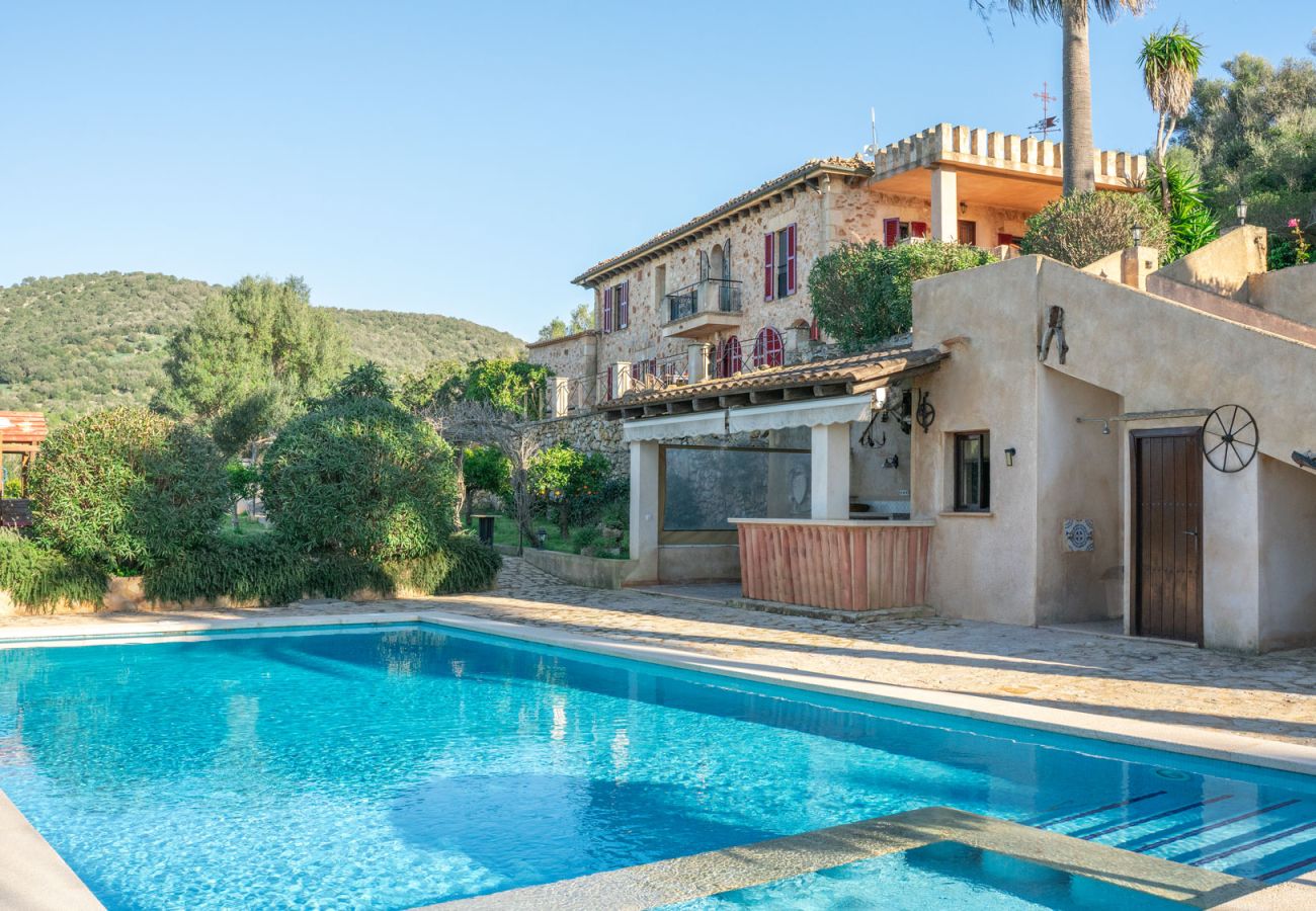 Finca en Manacor - Casa vacacional El Castillo con piscina para 12 personas cerca de Manacor en Mallorca
