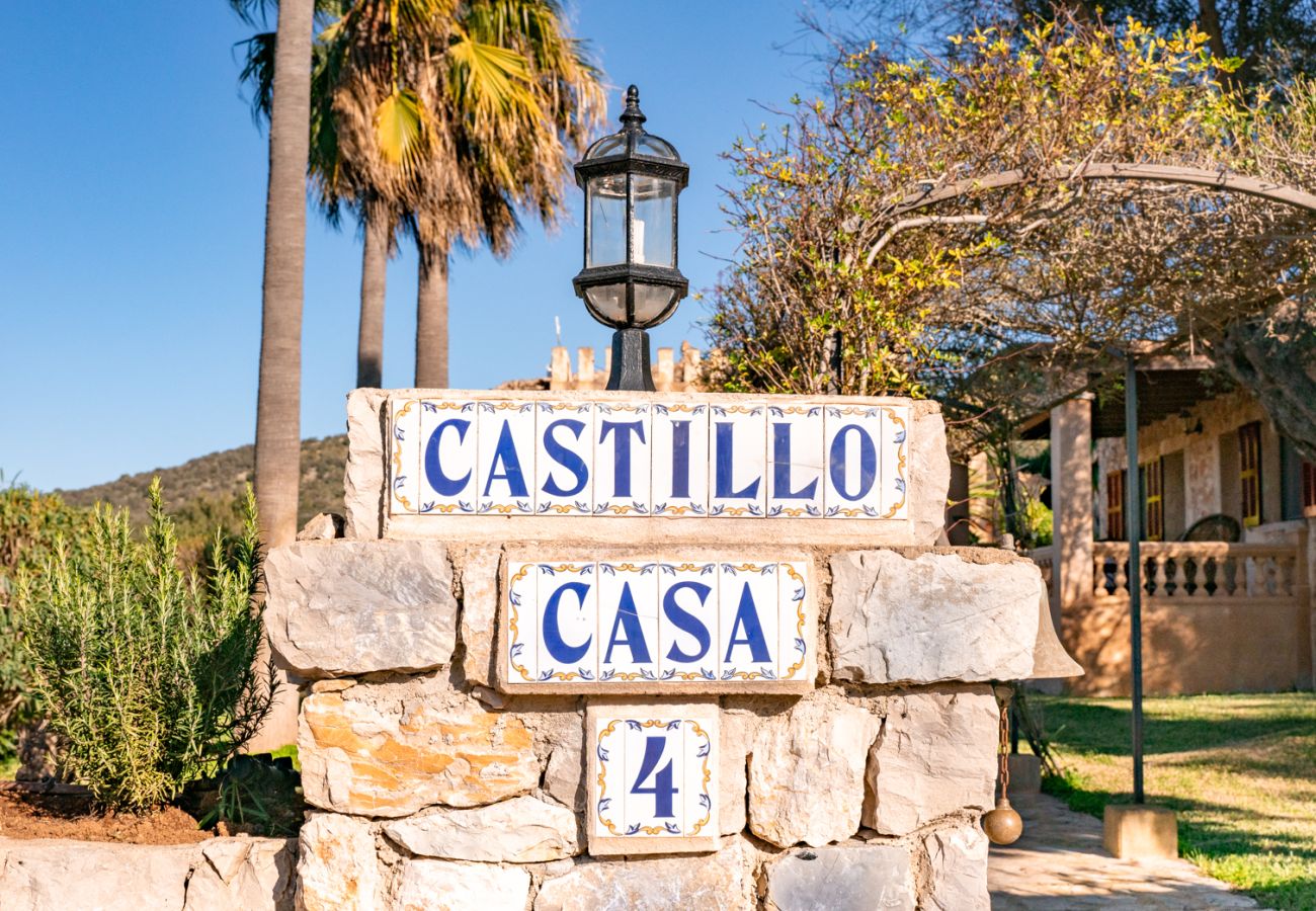 Finca en Manacor - Casa vacacional El Castillo con piscina para 12 personas cerca de Manacor en Mallorca