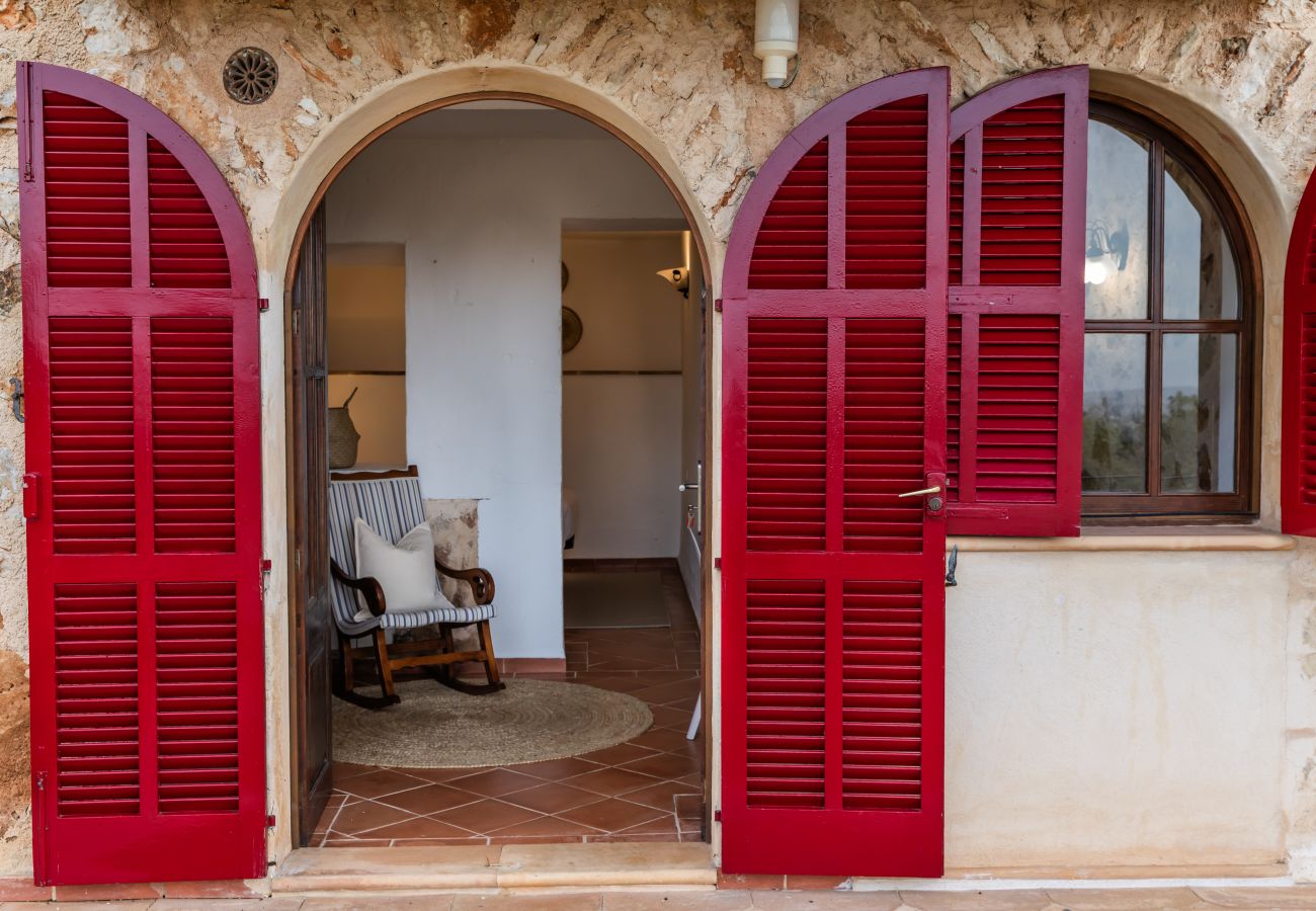 Finca en Manacor - Casa vacacional El Castillo con piscina para 12 personas cerca de Manacor en Mallorca