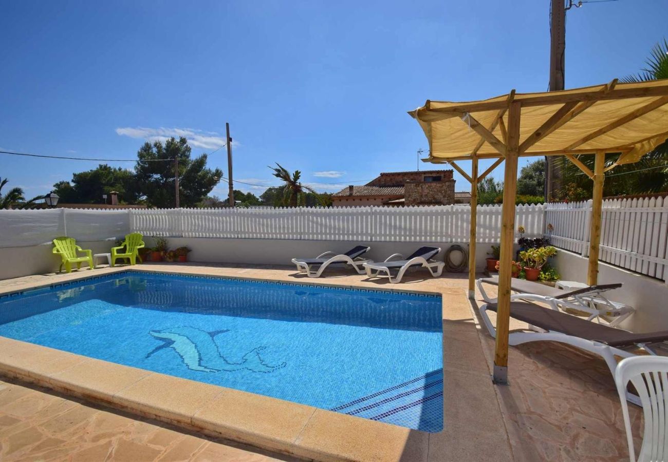 Casa en Es Llombards - Casa de vacaciones en Cala Llombards con piscina y vistas al mar cerca de Santanyí, Mallorca