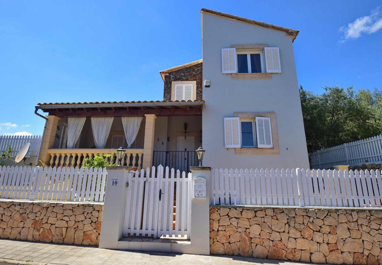 Casa en Es Llombards - Casa de vacaciones en Cala Llombards con piscina y vistas al mar cerca de Santanyí, Mallorca