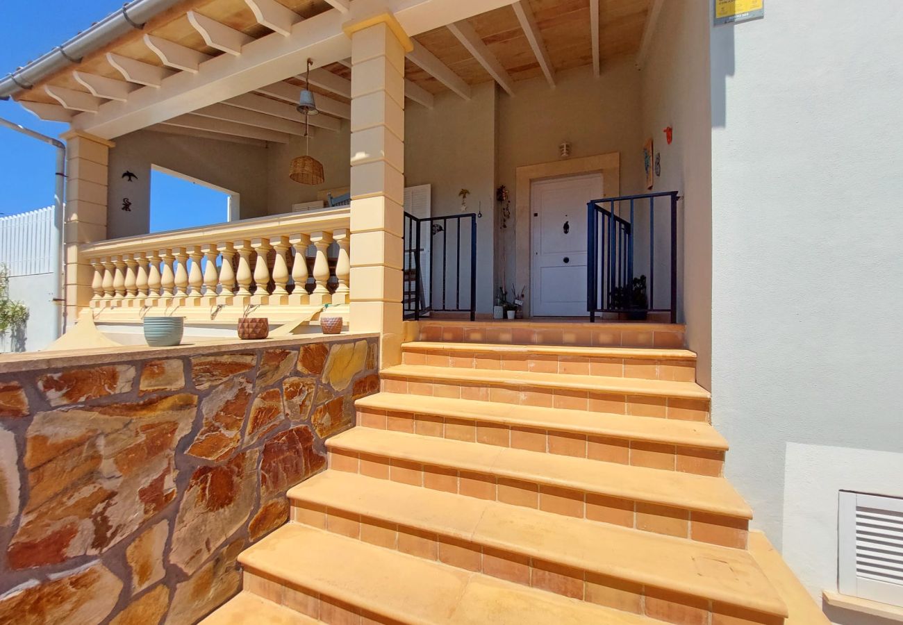Casa en Es Llombards - Casa de vacaciones en Cala Llombards con piscina y vistas al mar cerca de Santanyí, Mallorca