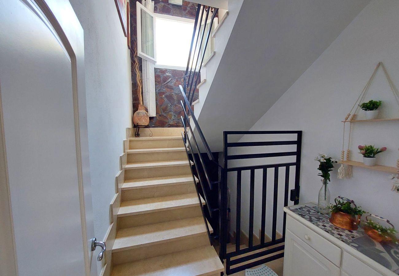 Casa en Es Llombards - Casa de vacaciones en Cala Llombards con piscina y vistas al mar cerca de Santanyí, Mallorca