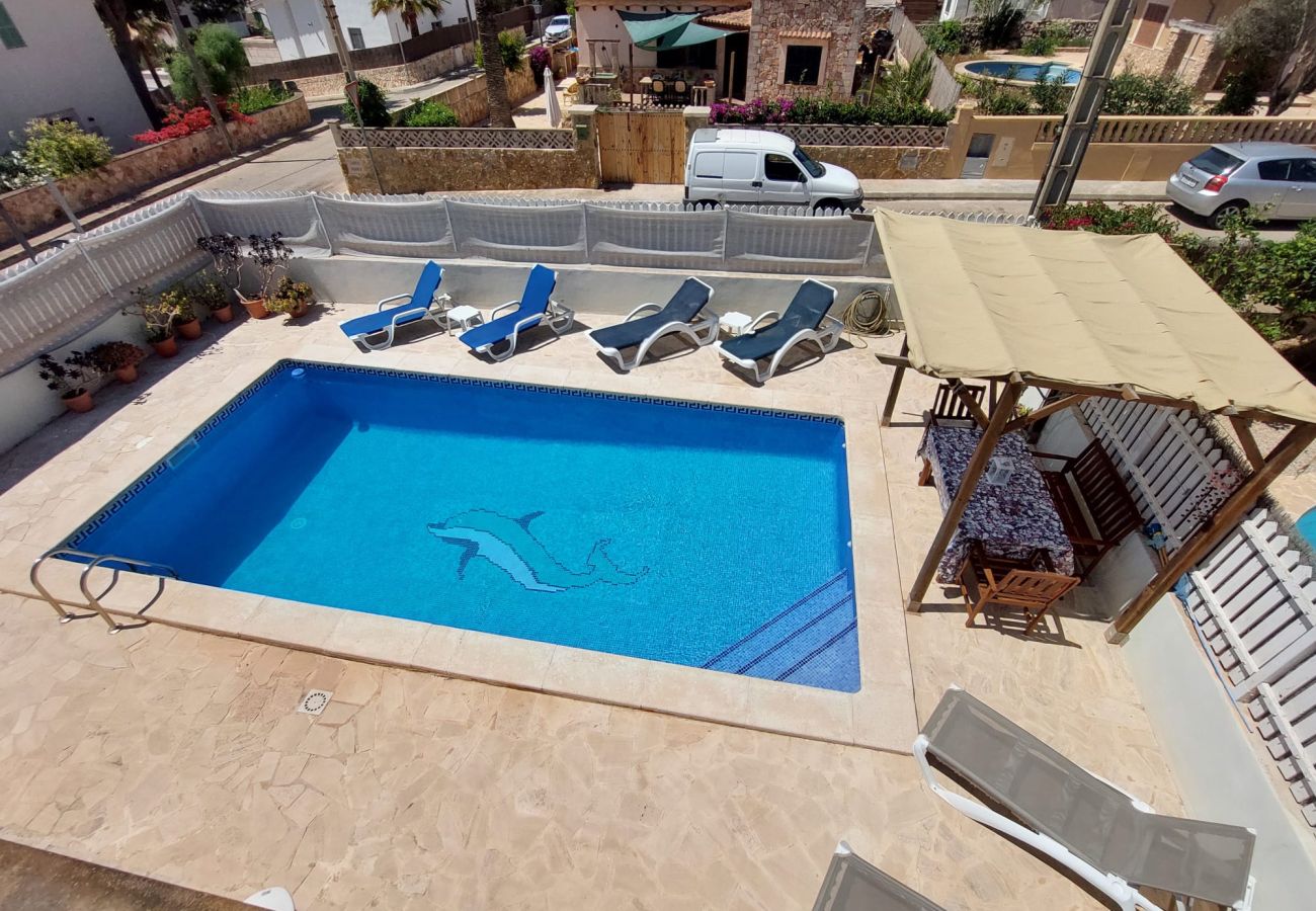 Casa en Es Llombards - Casa de vacaciones en Cala Llombards con piscina y vistas al mar cerca de Santanyí, Mallorca
