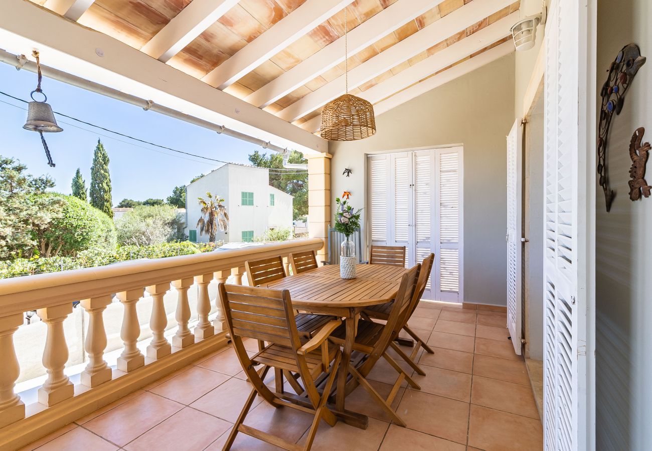 Casa en Es Llombards - Casa de vacaciones en Cala Llombards con piscina y vistas al mar cerca de Santanyí, Mallorca