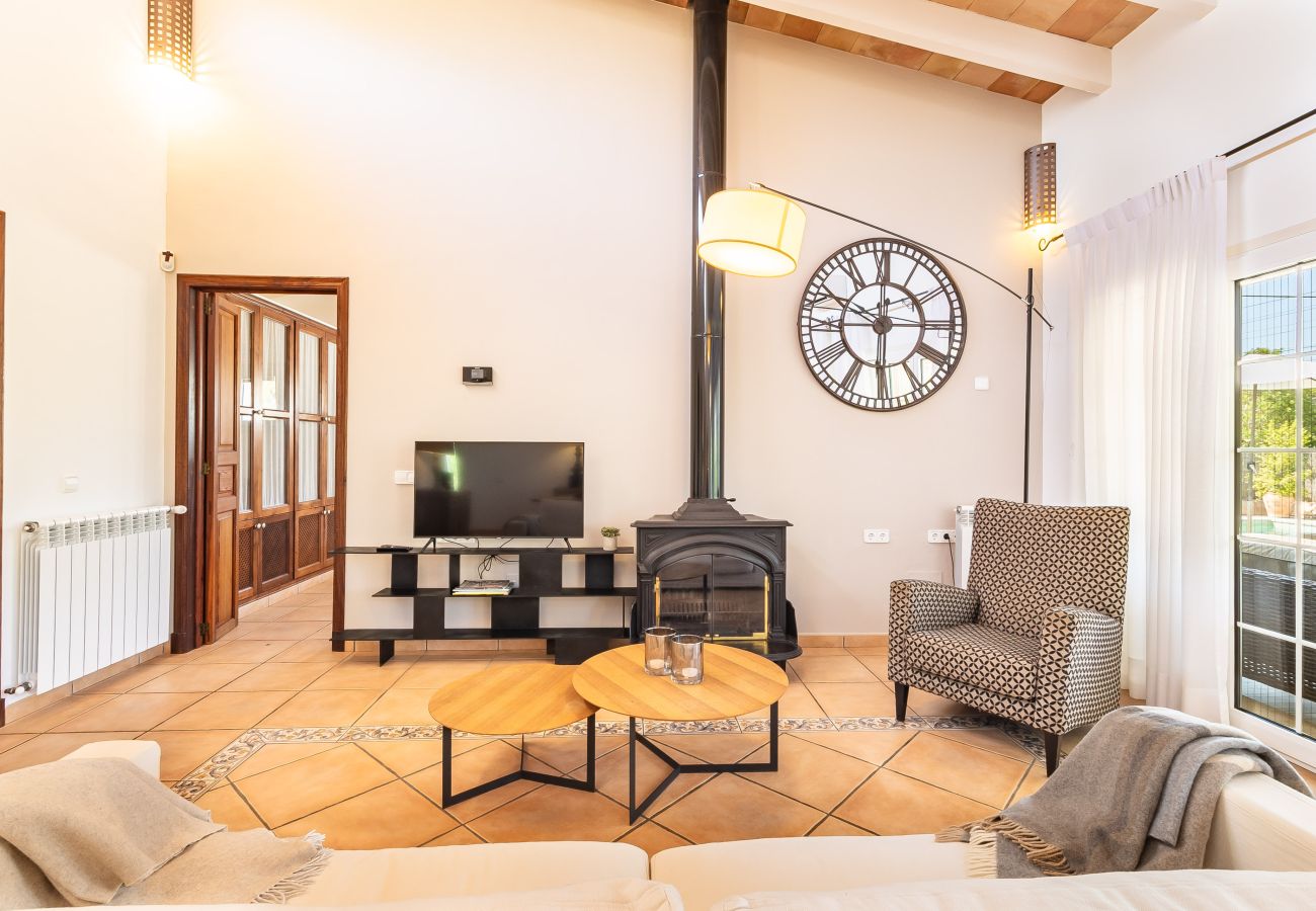 Casa en Cala Murada - Can Lluis en Cala Murada con piscina privada para alquiler temporal