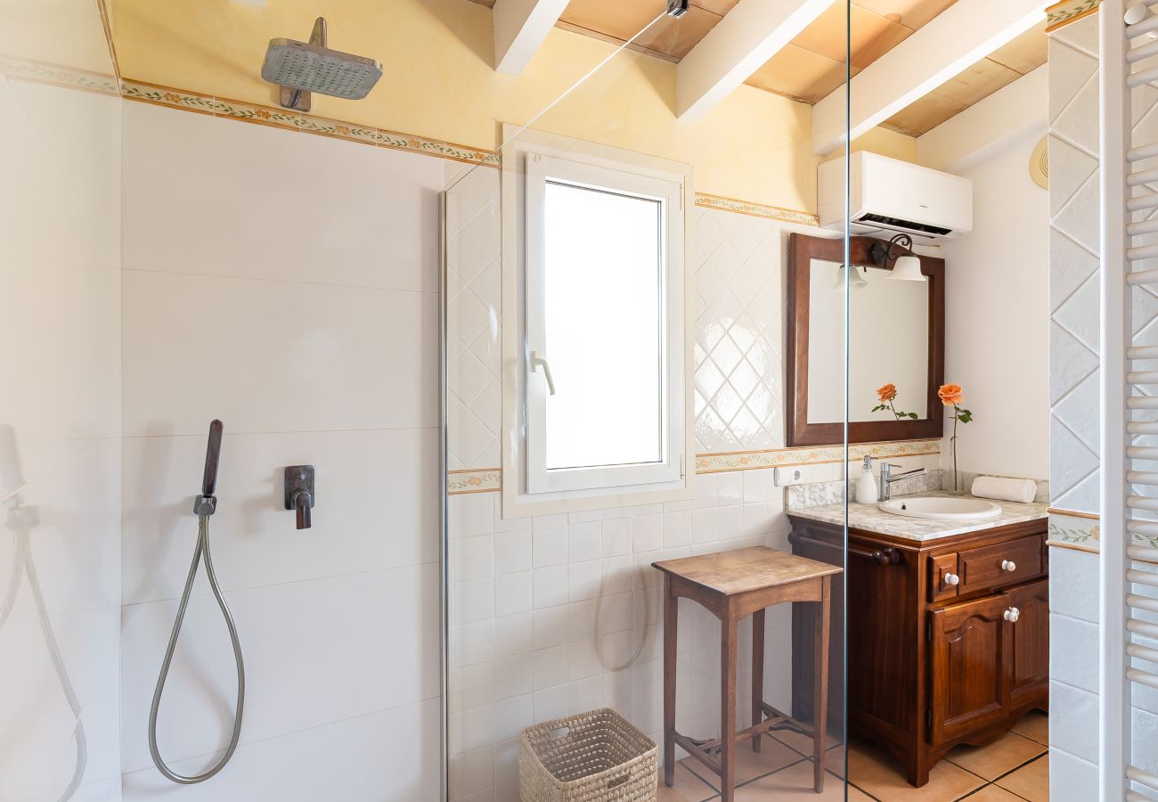 Casa en Cala Murada - Can Lluis en Cala Murada con piscina privada para alquiler temporal