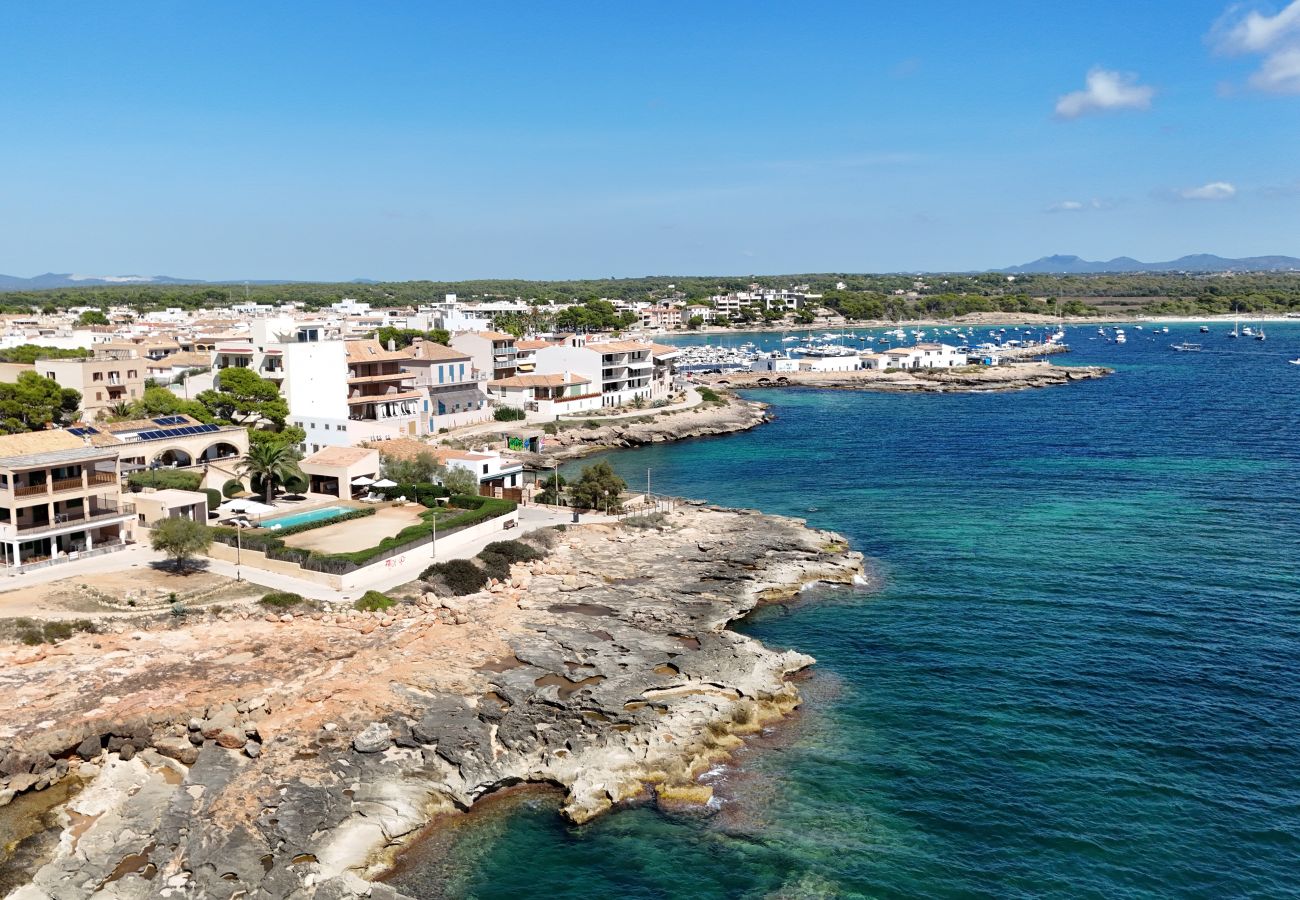 Villa en Colònia de Sant Jordi - Villa Cabrera Casa vacacional con vistas al mar y piscina en Colònia de Sant Jordi, Mallorca