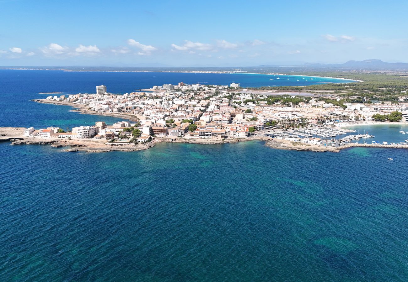 Villa en Colònia de Sant Jordi - Villa Cabrera Casa vacacional con vistas al mar y piscina en Colònia de Sant Jordi, Mallorca