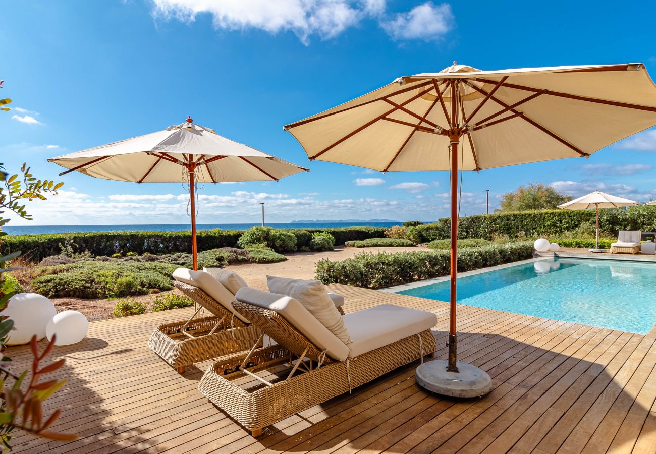 Villa en Colònia de Sant Jordi - Villa Cabrera Casa vacacional con vistas al mar y piscina en Colònia de Sant Jordi, Mallorca