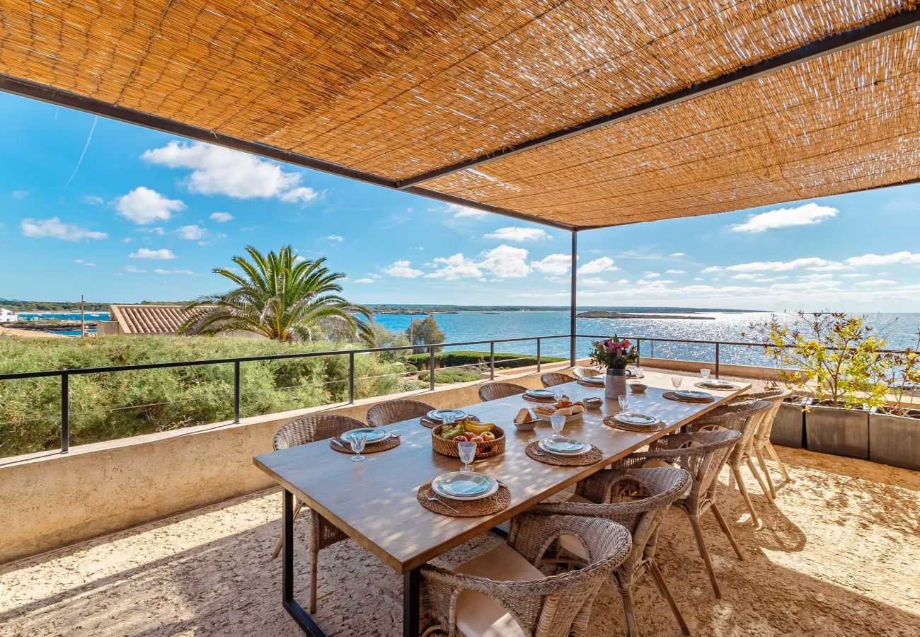Villa en Colònia de Sant Jordi - Villa Cabrera Casa vacacional con vistas al mar y piscina en Colònia de Sant Jordi, Mallorca