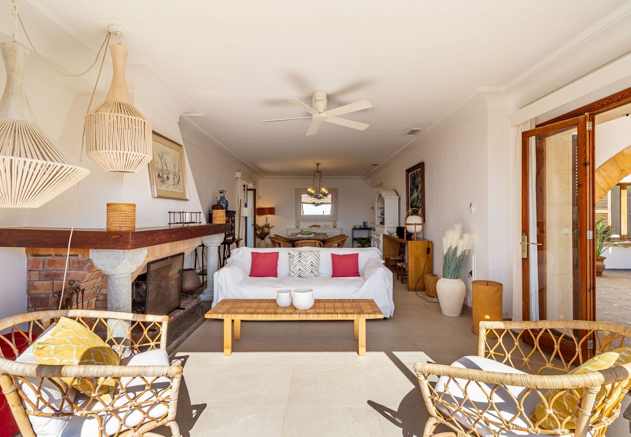 Villa en Colònia de Sant Jordi - Villa Cabrera Casa vacacional con vistas al mar y piscina en Colònia de Sant Jordi, Mallorca