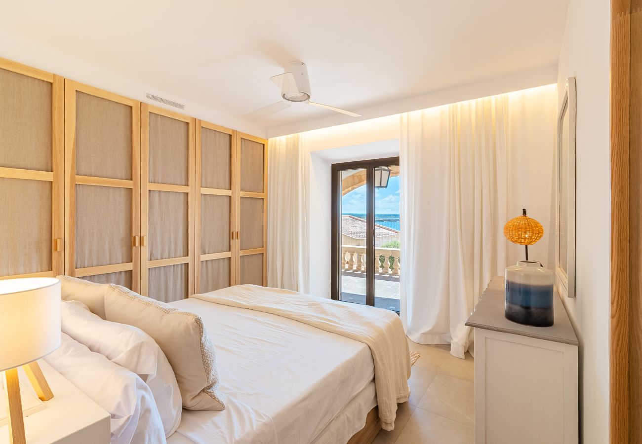 Villa en Colònia de Sant Jordi - Villa Cabrera Casa vacacional con vistas al mar y piscina en Colònia de Sant Jordi, Mallorca