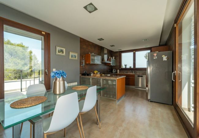 Villa en Palma - Villa Genova Villa en las montañas de Genova con vistas al mar y cerca de la ciudad y la playa Villa en Palma - Villa Genova Villa en las montañas de Genova con vistas al mar y cerca de la ciudad y la playa