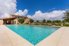 Villa en Cala Santanyi - En venta Villa El Torre con piscina privada en Santanyí