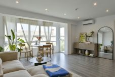Piso en Palma  - Renovated 3-Bedroom Apartment for Sale in Santa Catalina, Palma