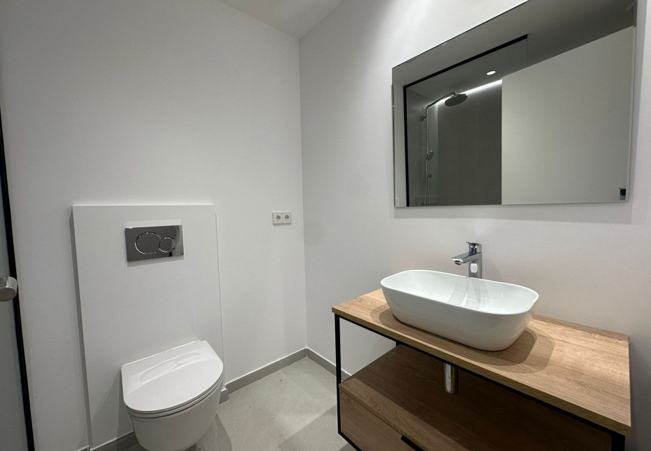 Flat in Palma  - Modern Apartment for Long-Term Rent in Palma with 3 Bedrooms and Terrace