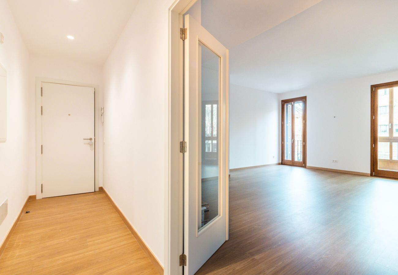 Flat in Palma  - Modern Apartment for Long-Term Rent in Palma with 3 Bedrooms and Terrace