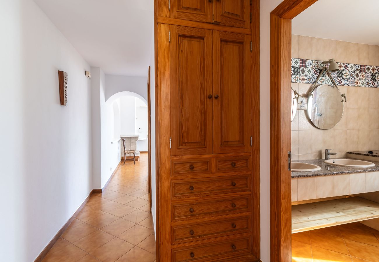 Flat in Cala Figuera - Long Term Rental in Cala Figuera Apartment with Private Pool and Garden in Mallorca