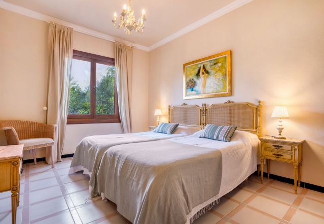 Villa in Santanyi - Beachfront Tower holiday house with pool just 300 m from Cala Santanyi beach Villa in Santanyi - Beachfront Tower holiday house with pool just 300 m from Cala Santanyi beach