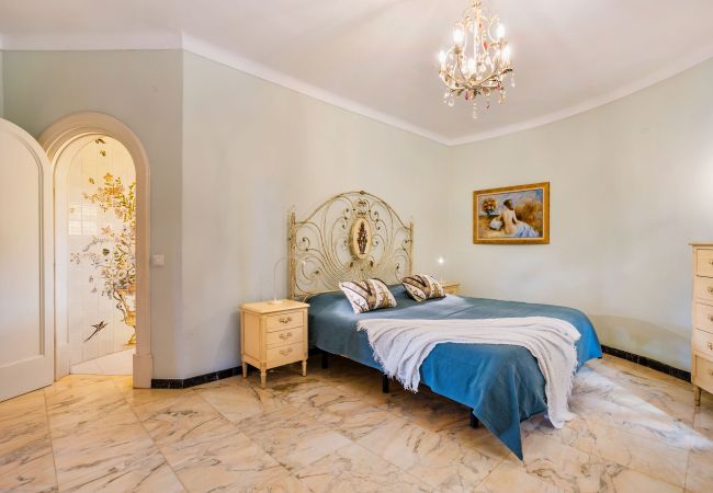 Villa in Santanyi - Beachfront Tower holiday house with pool just 300 m from Cala Santanyi beach Villa in Santanyi - Beachfront Tower holiday house with pool just 300 m from Cala Santanyi beach